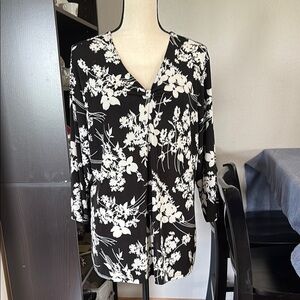 Women’s Sz 1X Jaclyn Smith 3/4 Sleeve VNeck Top